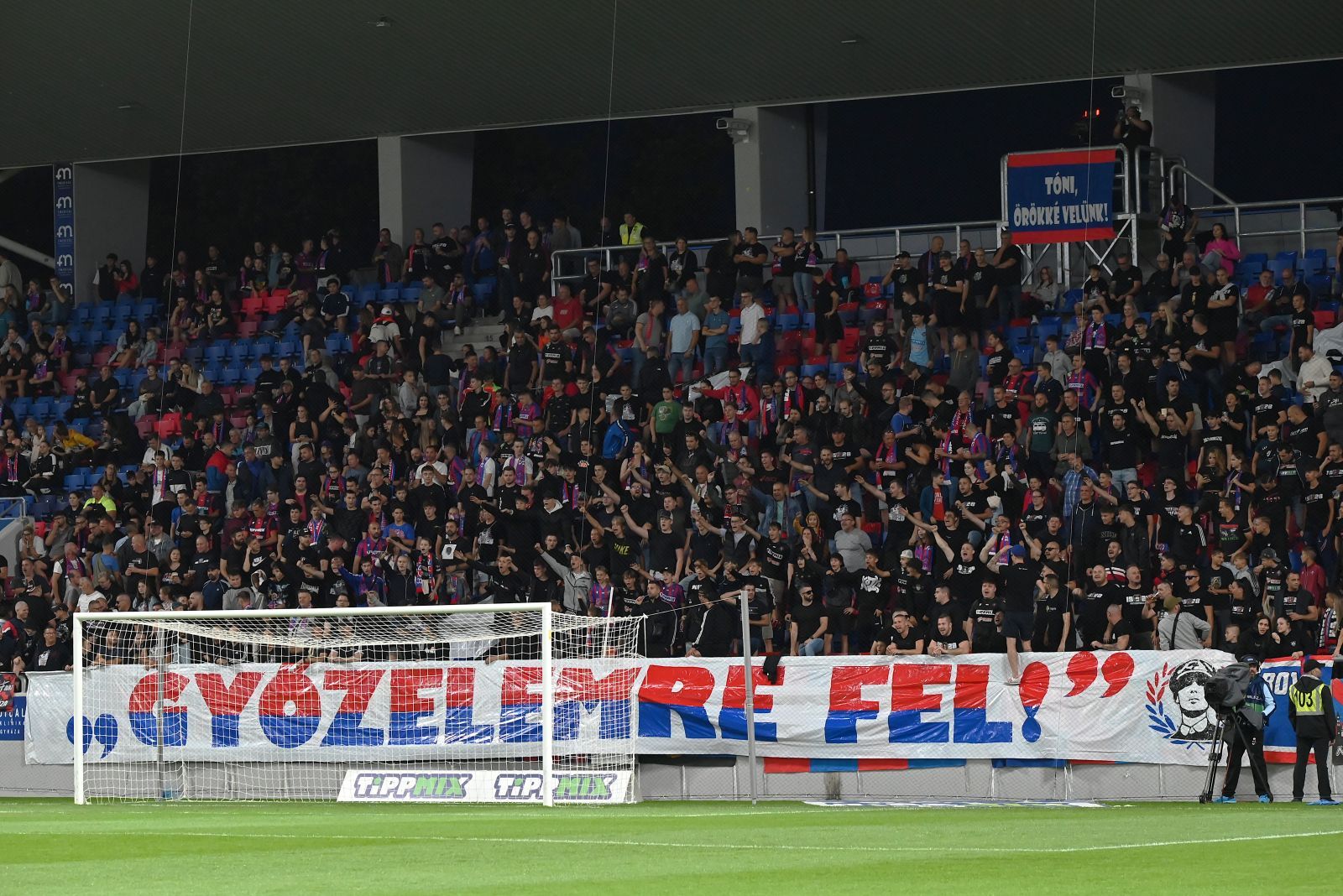 Szektorbezárás az első tavaszi meccsen